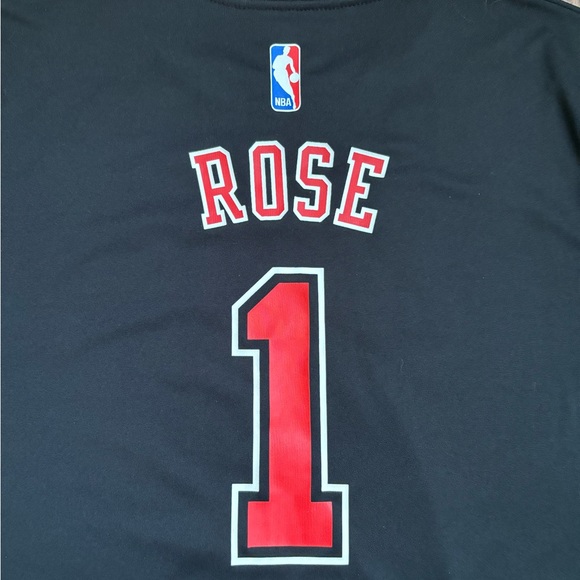 Adidas/ NBA Chicago Bulls Jersey Tee* Derrick Rose * Woman Size XL - Picture 6 of 7